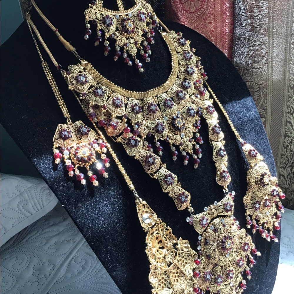 Indian/Pakistani bridal jewelry